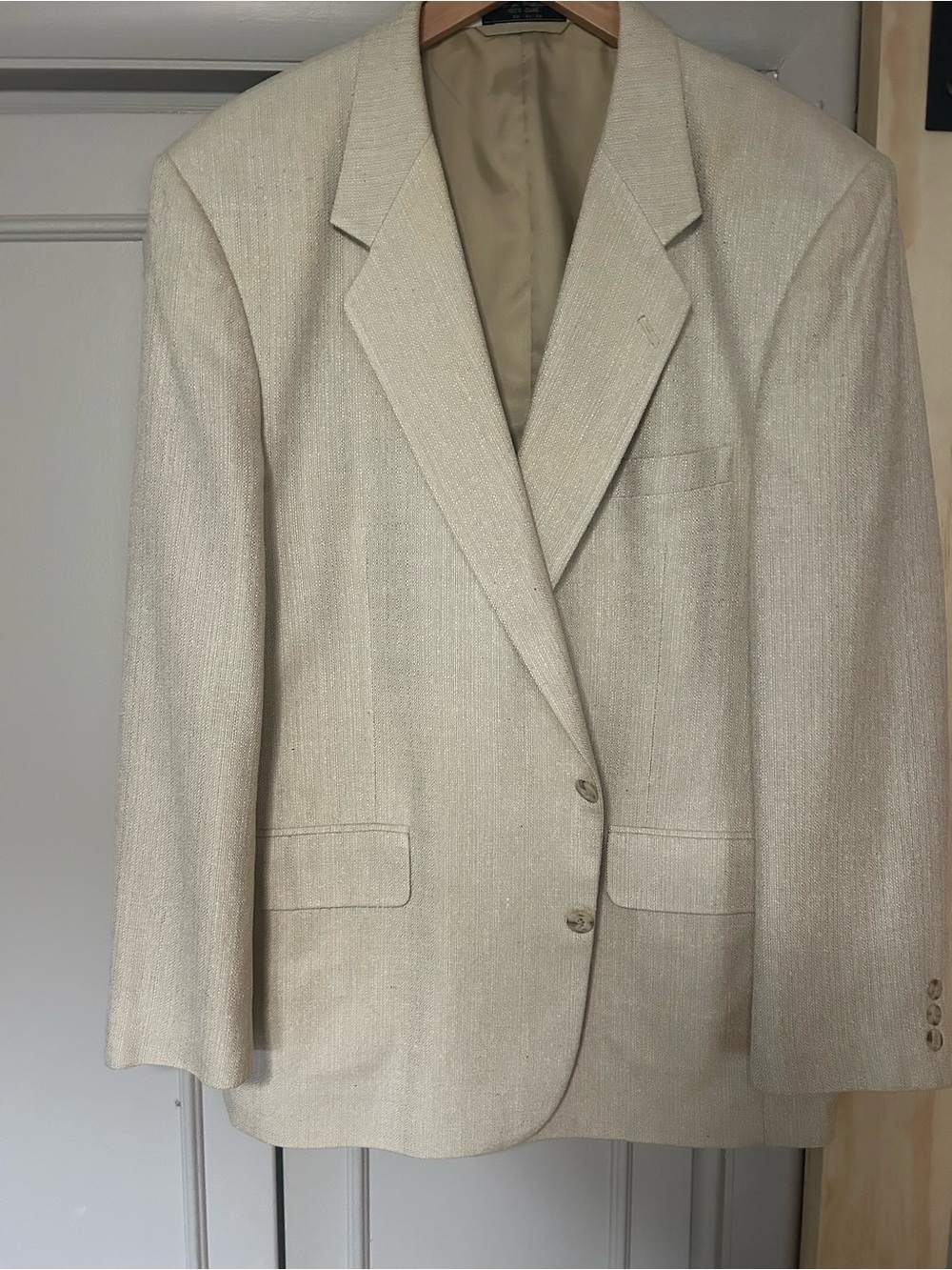 Cream Textured Single-Breasted Blazer 100% Silk 23”W X 30.5”L X 24” Sleeve
